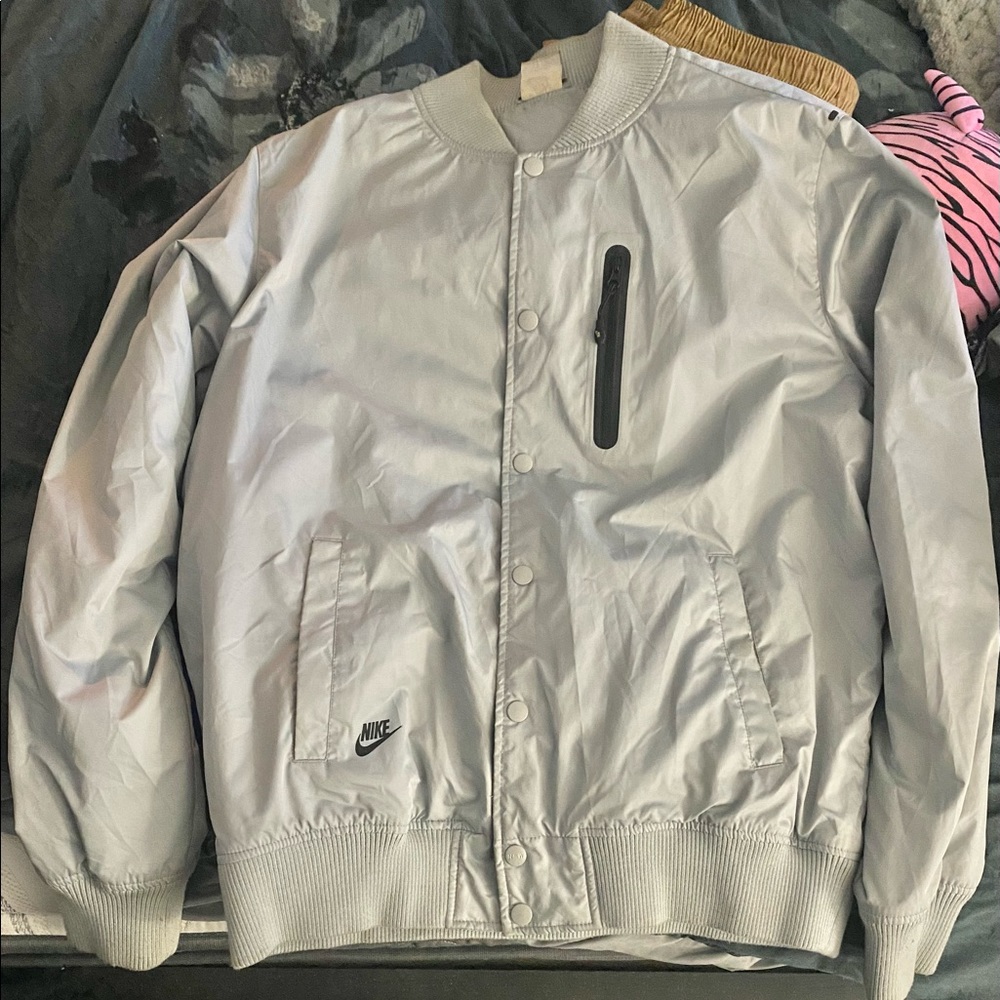 Big Grey Button Up Nike Jacket w/ 3 Pockets Size L